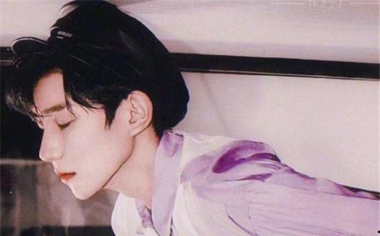 最新爆料顶流恋情图片,甜蜜瞬间引网友热议 第2张 最新爆料顶流恋情图片,甜蜜瞬间引网友热议 第2张